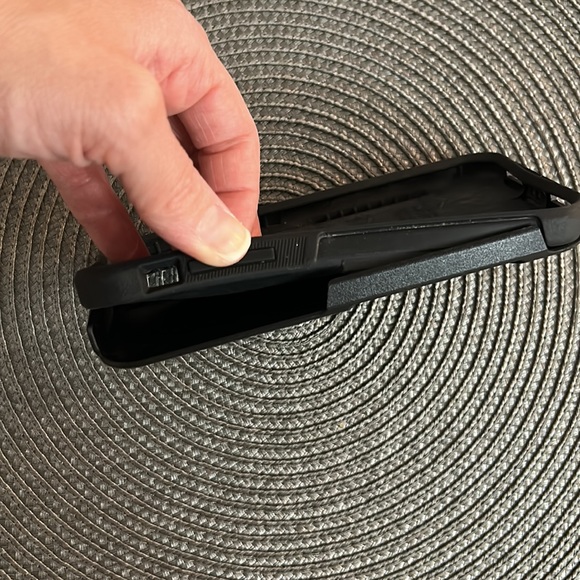 OtterBox defender screenless iPhone 11 black protection case - Picture 3 of 7